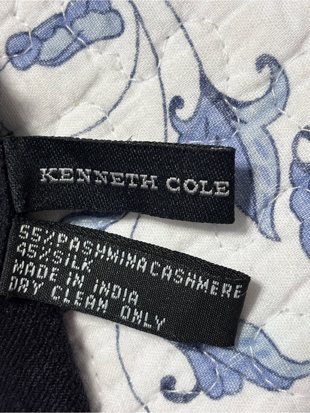 Kenneth Cole womens black 55% Pashmina Cashmere and 45% Silk tassel fringe 77x30 - Picture 4 of 7